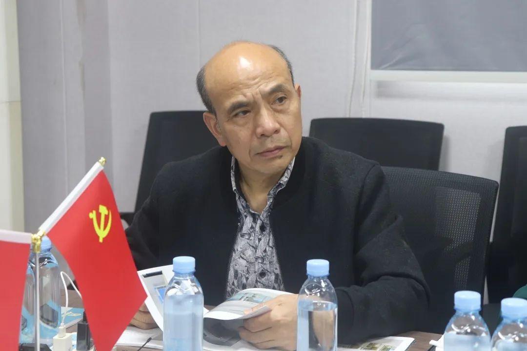 中小学生午休课桌椅有了国家标准中小学生午休课桌椅国家标准出台，助力学生健康午休